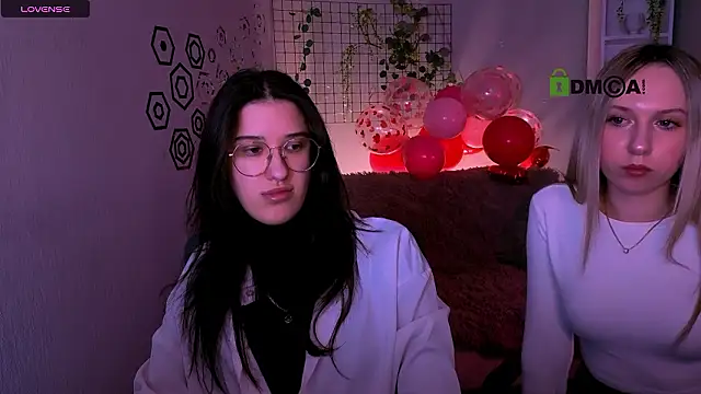 Snapshot of scarlet_mooore chatting on February 2026 11:05:02 PM scarlet mooore online show from February 2026 11:05:02 PM