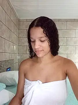 Snapshot of By_Aninha chatting on April 2026 03:45:01 PM By Aninha online show from April 2026 03:45:01 PM