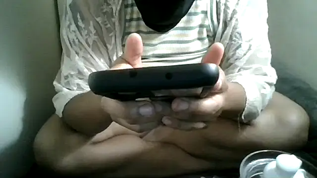 Snapshot of Daszler chatting on January 2025 07:43:02 AM Daszler online show from January 2025 07:43:02 AM