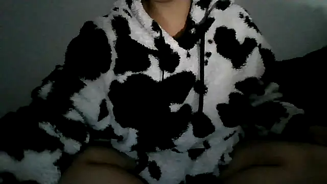 Snapshot of Daszler chatting on March 2025 04:57:02 AM Daszler online show from March 2025 04:57:02 AM