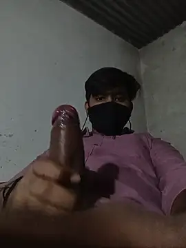 Snapshot of Pussy_lover_33 chatting on February 2026 03:35:01 PM Pussy lover 33 online show from February 2026 03:35:01 PM