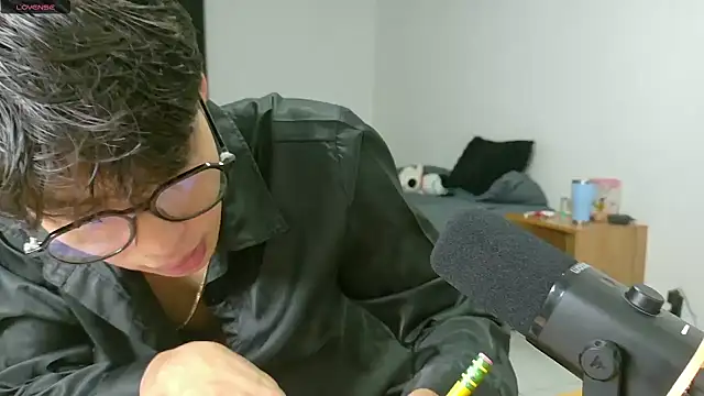 Snapshot of Jacotnk chatting on October 2025 03:59:02 AM Jacotnk online show from October 2025 03:59:02 AM