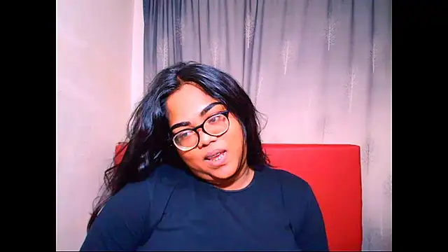 Indian Lola00 online show from October 2025 05:57:01 PM