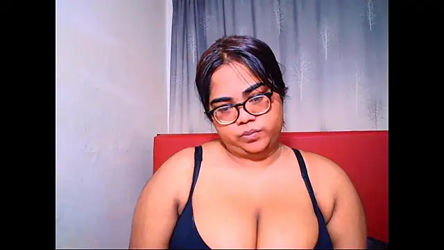Indian Lola00 online show from November 2025 04:52:01 PM