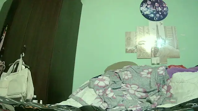 Snapshot of SexyGioconda chatting on April 2026 11:26:01 PM SexyGioconda online show from April 2026 11:26:01 PM