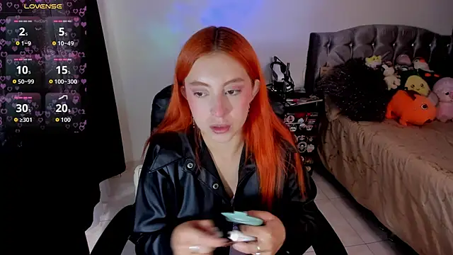Violetaarey online show from April 2026 04:46:02 PM