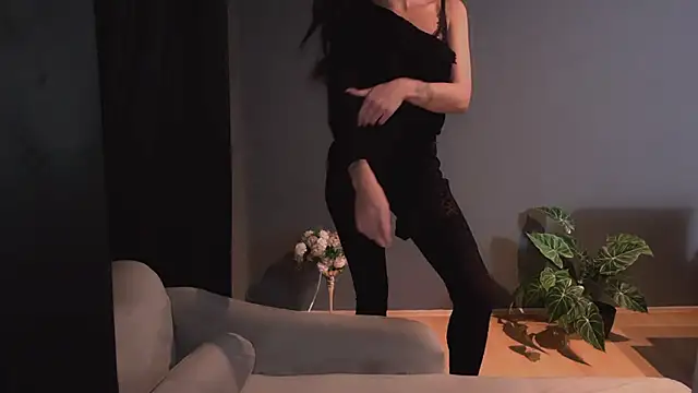 Saintrebella online show from October 2025 11:33:02 AM