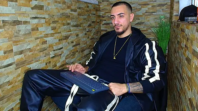 AndrewBanner online show from December 2024 04:33:02 AM