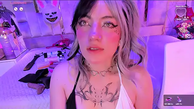 Snapshot of Broklinwhite_ chatting on January 2025 01:04:02 PM Broklinwhite online show from January 2025 01:04:02 PM