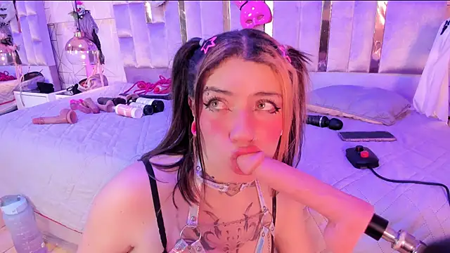 Snapshot of Broklinwhite_ chatting on January 2025 01:38:01 PM Broklinwhite online show from January 2025 01:38:01 PM