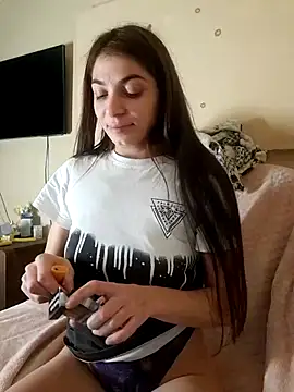 Snapshot of AntoniaHottie chatting on February 2025 03:51:02 PM AntoniaHottie online show from February 2025 03:51:02 PM