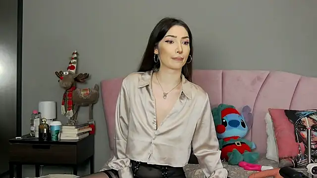 Snapshot of Mayleen_x chatting on December 2025 11:35:01 PM Mayleen x online show from December 2025 11:35:01 PM