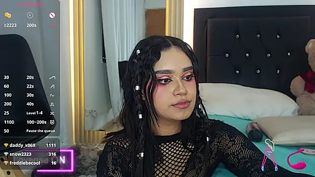 coraline v online show from December 2024 04:01:02 PM