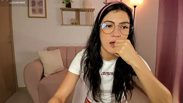 Lilabril online show from June 2026 02:54:02 PM