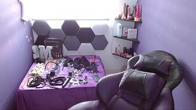 Snapshot of Alexa_Slavehot777 chatting on January 2025 10:51:02 PM Alexa Slavehot777 online show from January 2025 10:51:02 PM