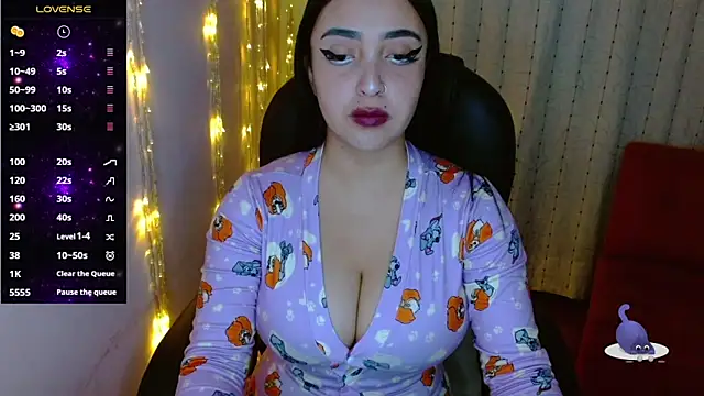 Snapshot of AmberGoddess_ chatting on January 2025 04:25:01 AM AmberGoddess online show from January 2025 04:25:01 AM