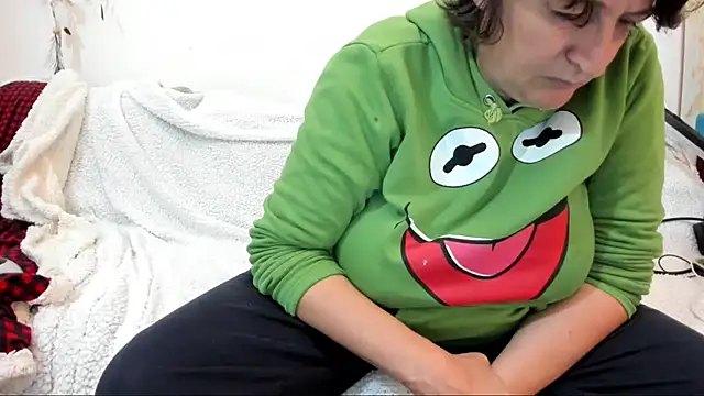 Snapshot of IsraeliMilf chatting on December 2024 06:15:01 PM IsraeliMilf online show from December 2024 06:15:01 PM