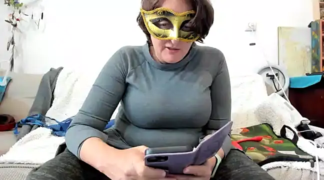 Snapshot of IsraeliMilf chatting on December 2024 01:33:02 PM IsraeliMilf online show from December 2024 01:33:02 PM