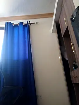 queennapal online show from April 2026 11:03:02 AM