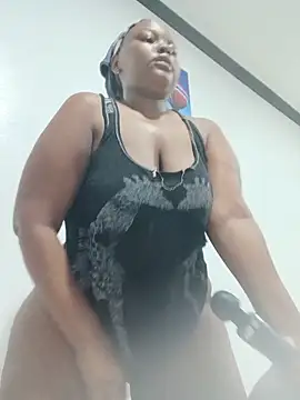 queennapal online show from May 2026 04:47:01 PM