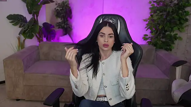 Snapshot of Tina_Breeze chatting on September 2025 07:01:02 AM Tina Breeze online show from September 2025 07:01:02 AM