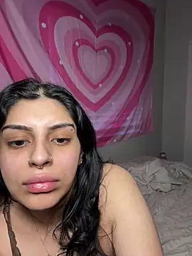 Snapshot of ThickerThanYoBitch chatting on February 2026 06:04:01 PM ThickerThanYoBitch online show from February 2026 06:04:01 PM