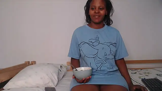 Snapshot of SexyKate852 chatting on February 2025 06:35:02 PM SexyKate852 online show from February 2025 06:35:02 PM