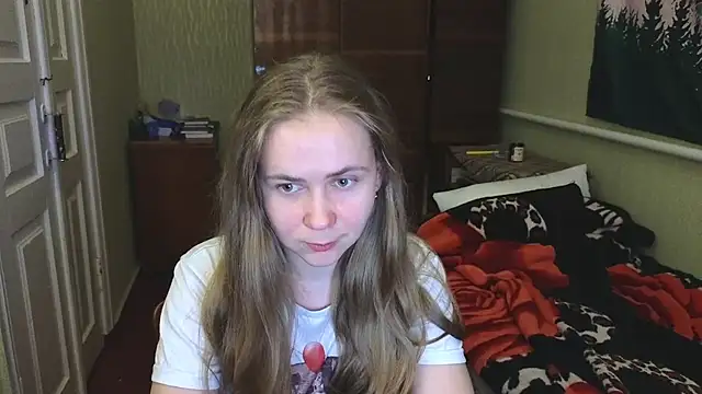 Snapshot of Riley_Roo chatting on December 2024 05:45:02 PM Riley Roo online show from December 2024 05:45:02 PM