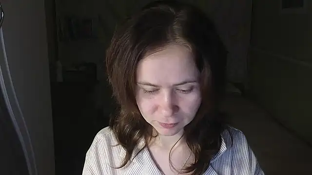 Snapshot of Riley_Roo chatting on November 2025 05:00:02 PM Riley Roo online show from November 2025 05:00:02 PM