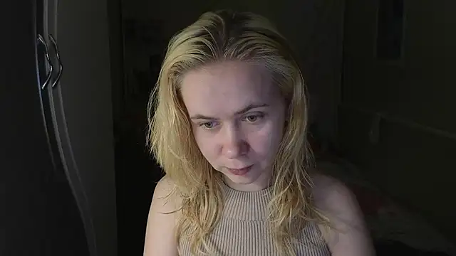 Snapshot of Riley_Roo chatting on February 2026 04:36:01 PM Riley Roo online show from February 2026 04:36:01 PM