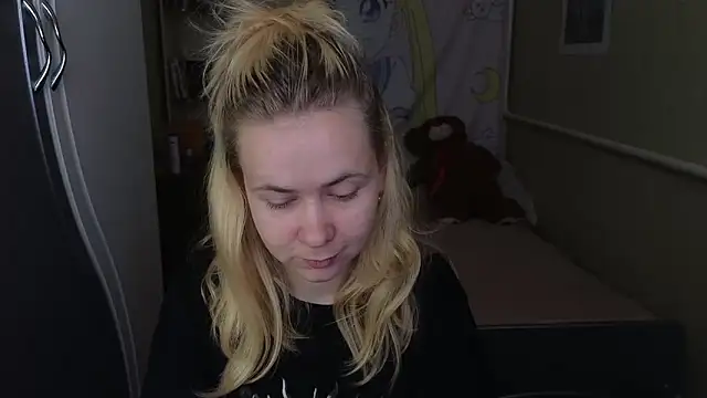 Snapshot of Riley_Roo chatting on March 2026 09:42:01 AM Riley Roo online show from March 2026 09:42:01 AM