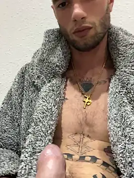 Snapshot of davorm chatting on January 2025 07:26:01 PM davorm online show from January 2025 07:26:01 PM