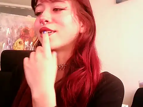 SuzzyyM online show from September 2025 07:36:02 PM