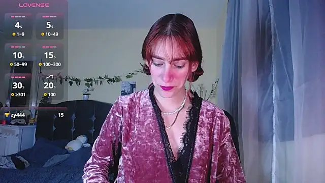 IsaBaileys  online show from February 2026 03:11:01 AM