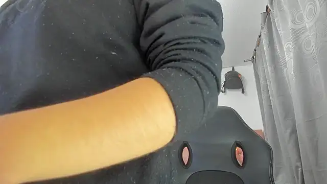 Snapshot of saralolo420 chatting on January 2025 02:19:01 AM saralolo420 online show from January 2025 02:19:01 AM