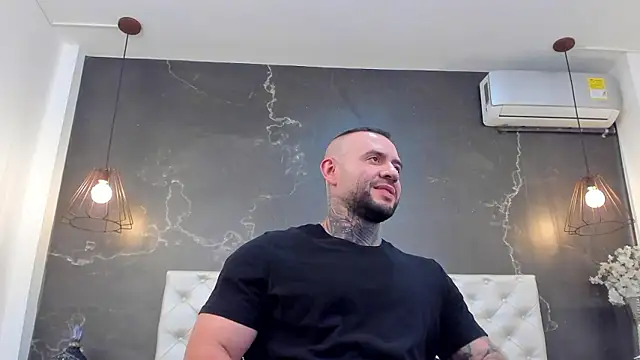 BruceDallas online show from December 2024 06:11:02 AM