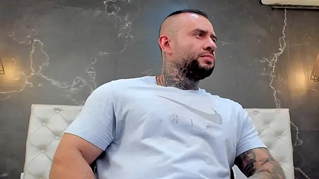 BruceDallas online show from December 2024 01:46:01 AM