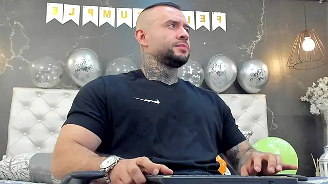 BruceDallas online show from December 2024 08:57:02 PM