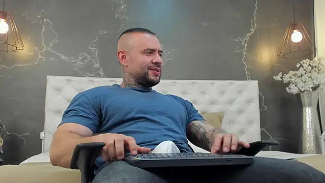 BruceDallas online show from February 2025 02:14:02 AM