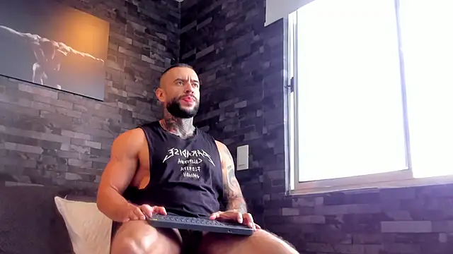 BruceDallas online show from September 2025 02:10:01 PM