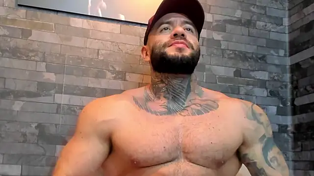 BruceDallas online show from May 2026 04:43:01 AM