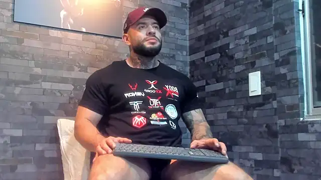 BruceDallas online show from June 2026 01:50:02 AM