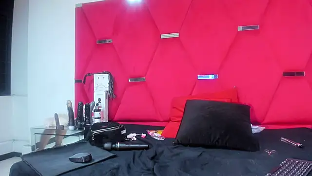 Snapshot of Karoll69_ chatting on December 2024 10:05:02 AM Karoll69 online show from December 2024 10:05:02 AM