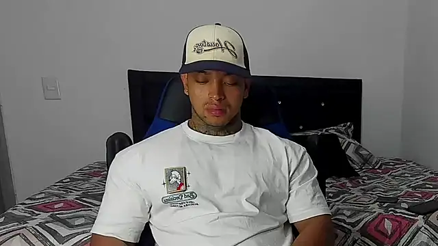 Stiven collins online show from February 2025 06:37:01 AM