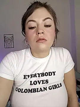 Snapshot of ale_blossom chatting on December 2024 09:45:02 PM ale blossom online show from December 2024 09:45:02 PM