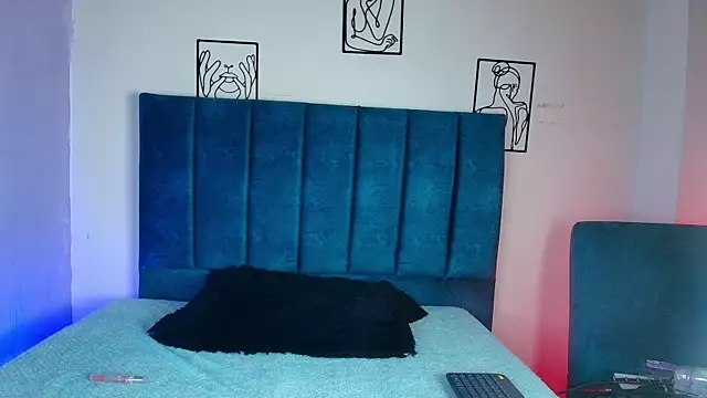 Snapshot of ale_blossom chatting on March 2025 03:00:01 AM ale blossom online show from March 2025 03:00:01 AM