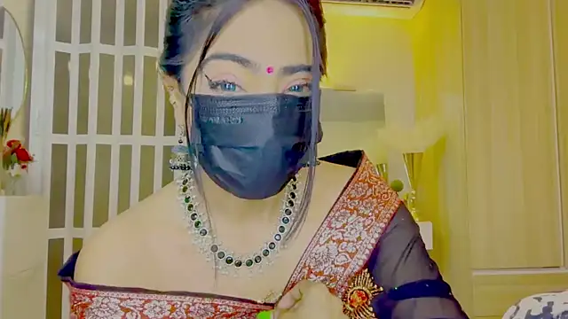 Snapshot of Monalisadon018 chatting on April 2026 07:51:02 PM Monalisadon018 online show from April 2026 07:51:02 PM