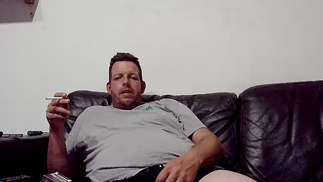 Knuffelstaaf123 online show from June 2026 03:36:01 PM