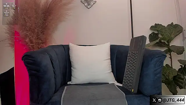 JeycobxBraand online show from October 2025 12:33:02 AM