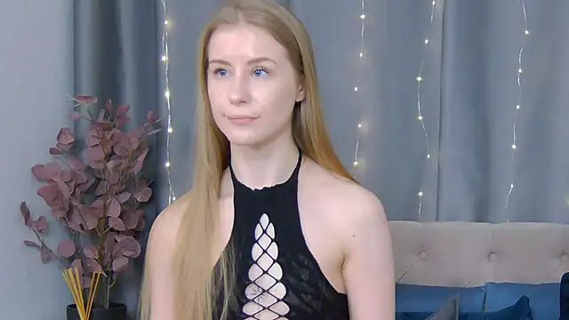 VioletiSwone online show from February 2025 11:32:01 AM